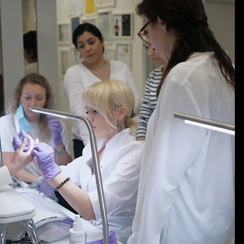 Rekvalifikační kurz manikúra